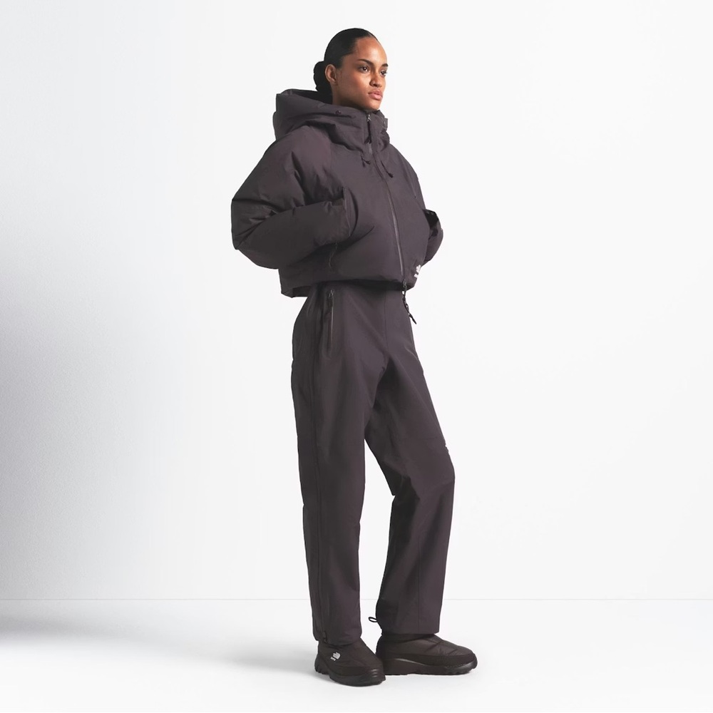 🖤NWT The North Face X SKIMS Insulated Shell Jacket Onyx Size Small🖤 - Picture 3 of 7